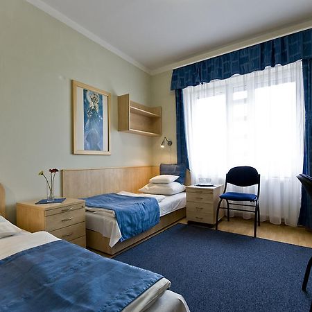 Hotel Kerpely Dunaújváros Eksteriør bilde