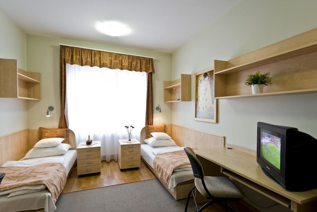 Hotel Kerpely Dunaújváros Rom bilde