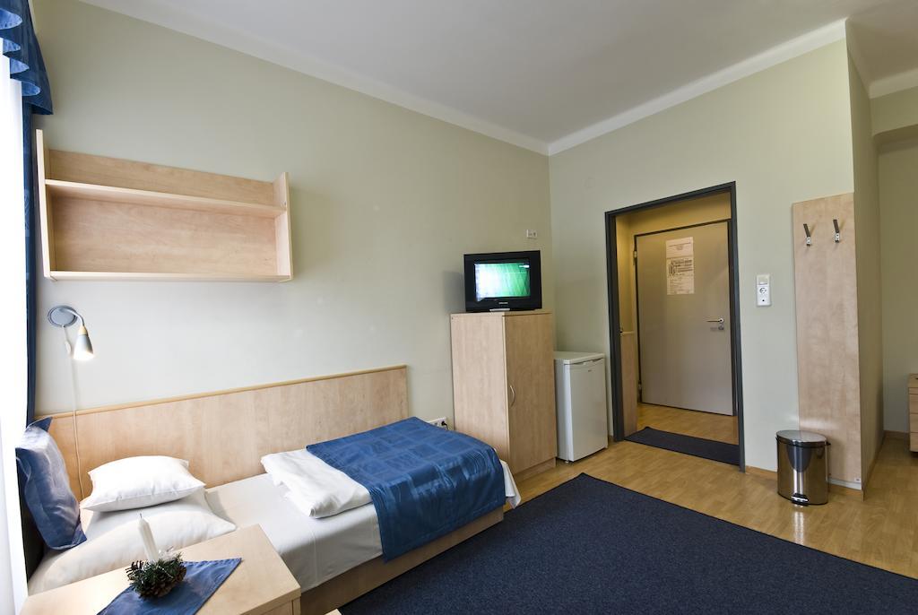 Hotel Kerpely Dunaújváros Rom bilde
