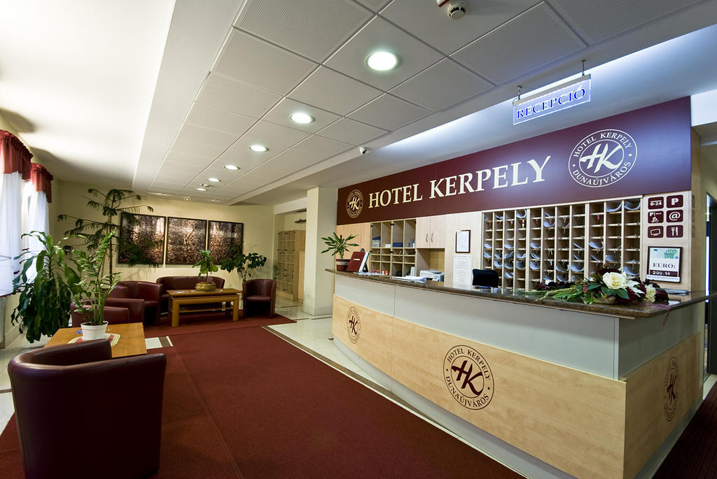 Hotel Kerpely Dunaújváros Eksteriør bilde